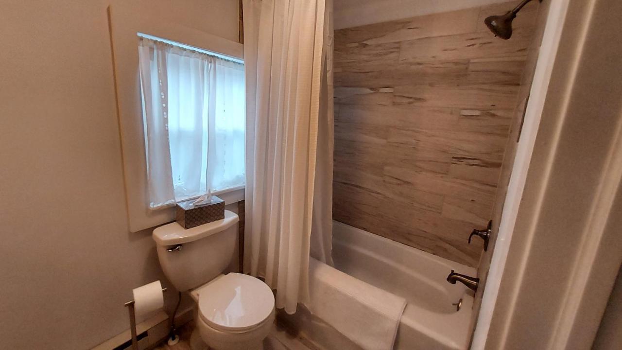 Lewisburg Duplex Villa Bagian luar foto